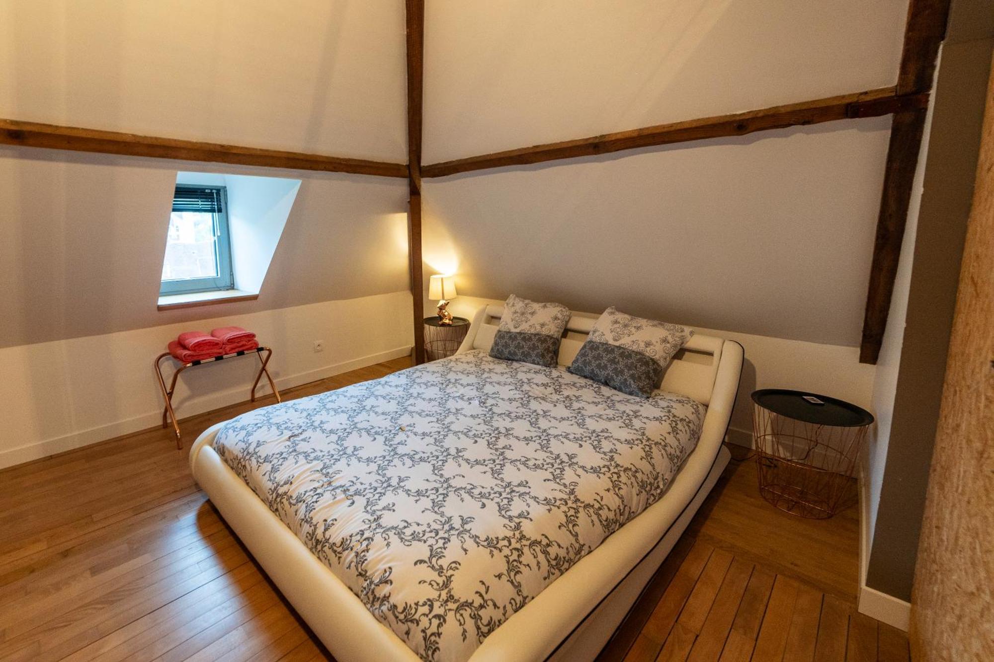 Les Etoiles Bed & Breakfast Tonnerre Ngoại thất bức ảnh